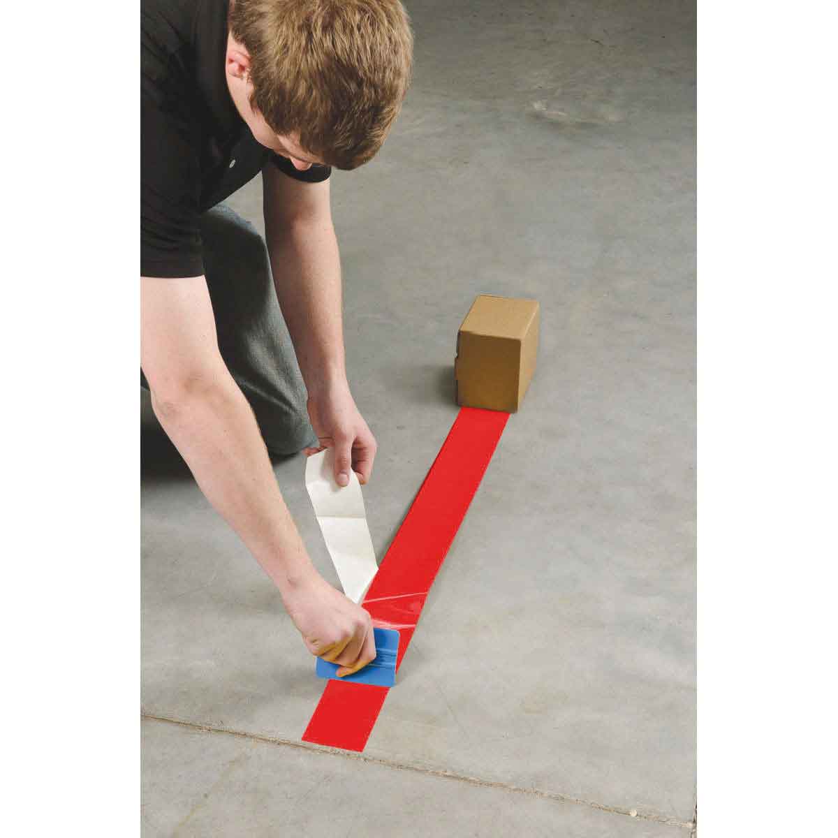 BRADY Bodenmarkierung - 101,6mm Rote Toughstripe Polyester RED FLOOR TAPE 101,6 X 30 104373